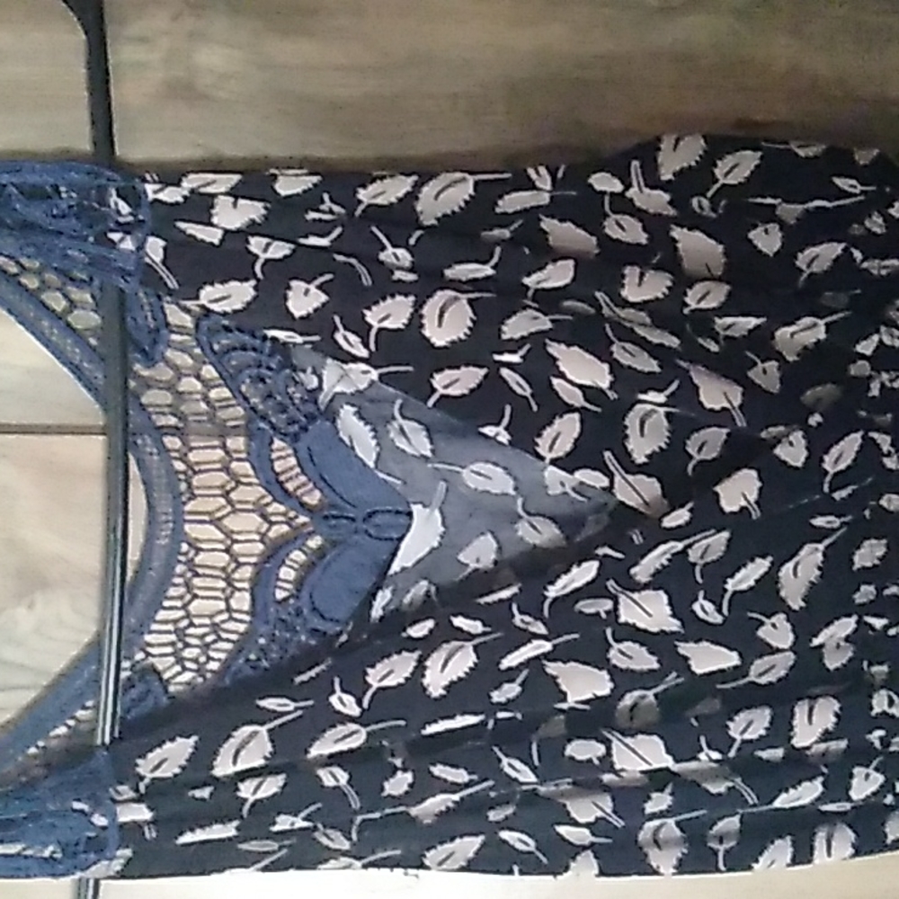 Romper - Picture 2 of 3